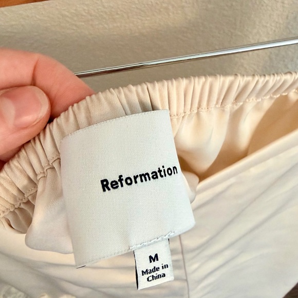 Reformation Fern Satin Shorts Almond - Picture 3 of 4